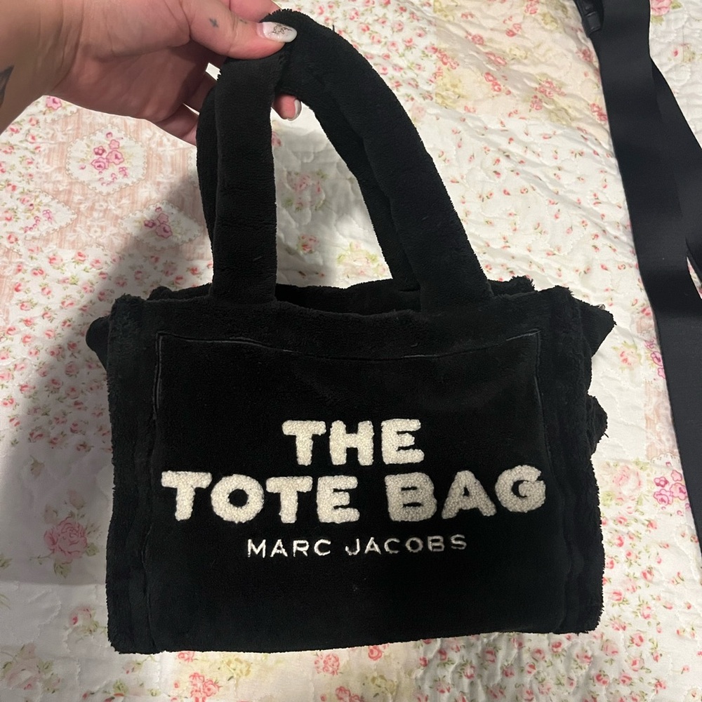 Marc Jacobs The Tote Bag